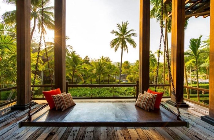 Hotels für die Flitterwochen: In Richtung Sonnenaufgang schaukeln, hier im The Slate in Thailand