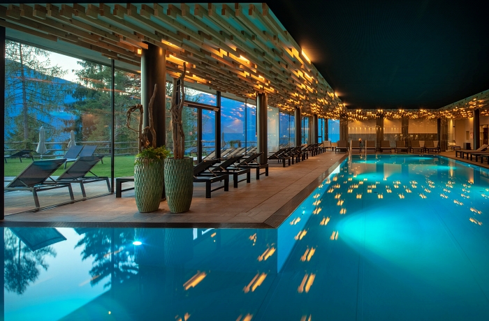 Großzügiger Indoorpool im Hotel My Arbor