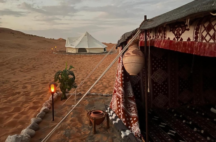 Traditionelles Camp in der Wüste Omans