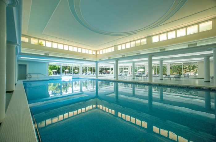 Innenpool des Terme due Torri