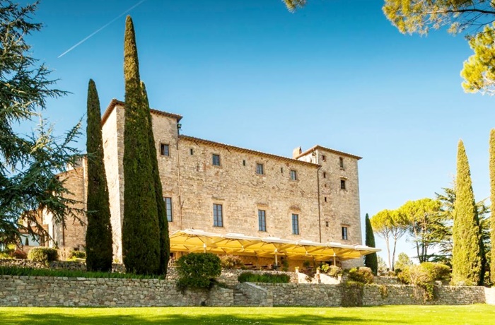 Top 10 Hotels in Italien: Castello di Spaltenna, Außenaussicht auf altes Gemäuer, im Park