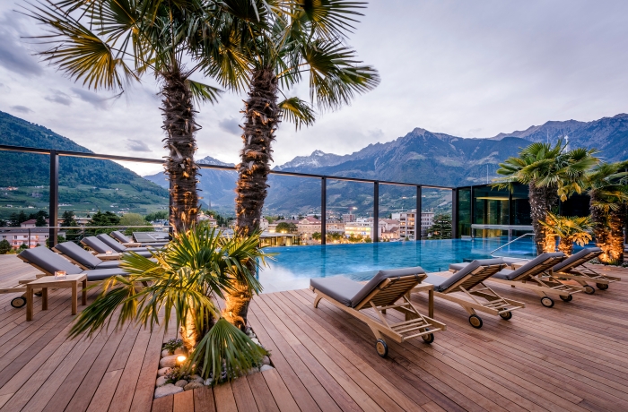 Pool im Hotel der Therme Meran