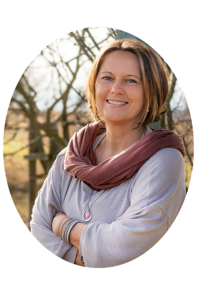 Reisebloggerin Angelika Mandler-Saul posiert für ein Foto