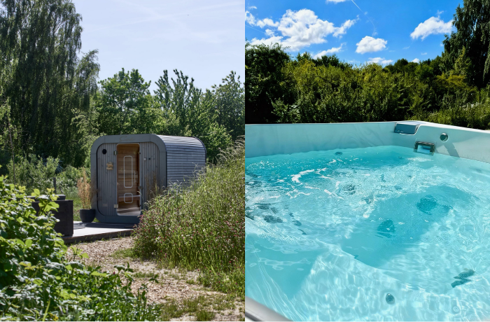 Ostsee Baumhaushotel: Private Wellness-Oase inmitten der Natur mit moderner Designsauna und sprudelndem Whirlpool, umgeben von üppigem Grün. Die ruhige Lage und die exklusive Ausstattung schaffen ideale Bedingungen für entspannte Auszeiten und naturnahe Erholung unter freiem Himmel.