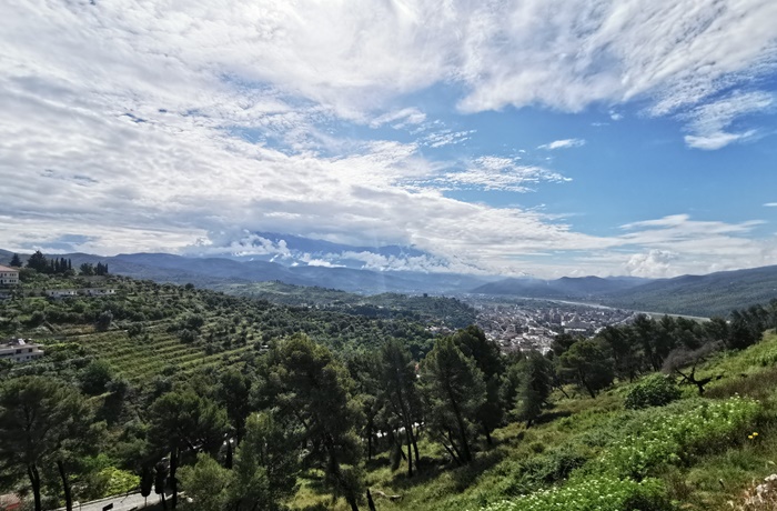 Aussicht über die Stadt und Berge von Berat - ein absoluter Geheimtipp.