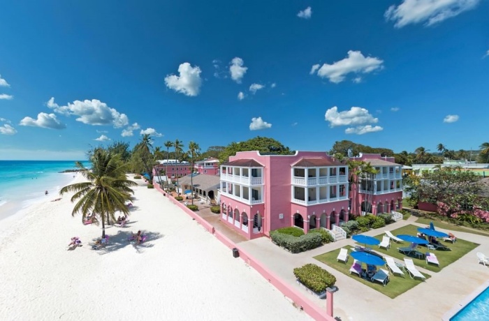 Die "Pink Pearl", das rosafarbene Hotel Southern Palms direkt am Strand auf Barbados