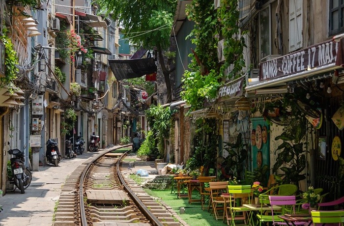 "Train Street" in Hanoi